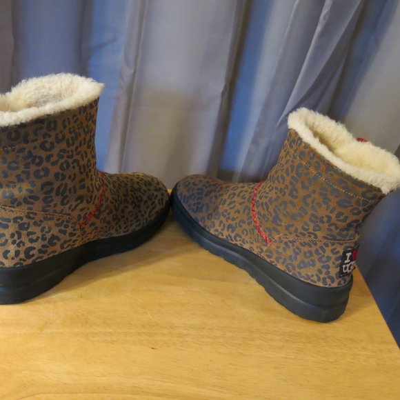 I LOVE UGGS RED BOW CHEETAH PRINT BOOTS SIZE 6 - Picture 3 of 6